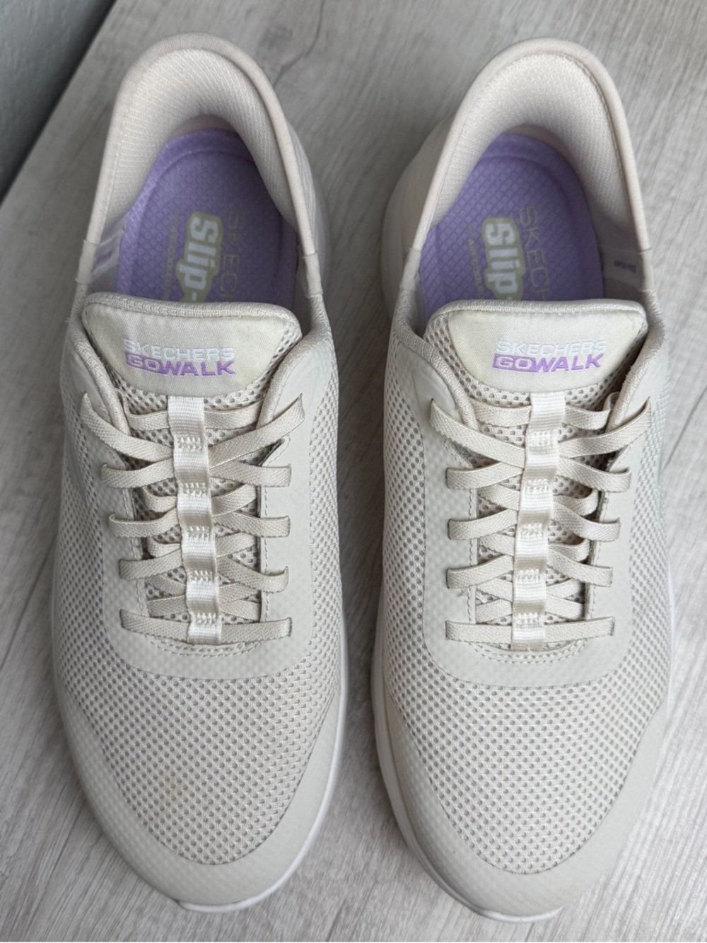 Skechers GOwalk Women’s Cream Mesh Slip-On Sneakers Size 11